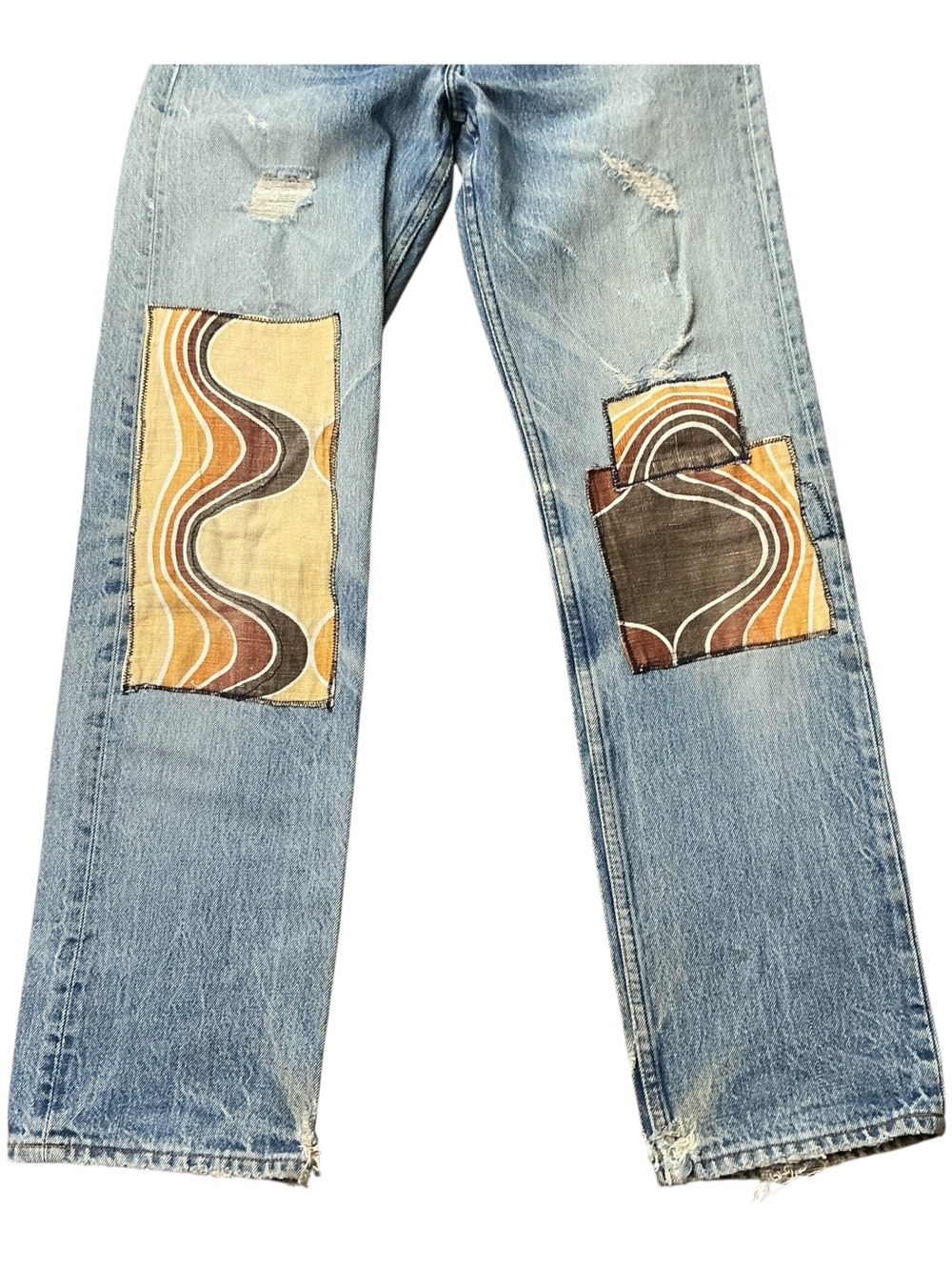 Vintage Levi’s 501 button fly medium/light wash straight leg jeans 27 x 30 USA - Picture 7 of 10